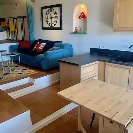 Beautiful 45 M With Terrace In Lägenhet *